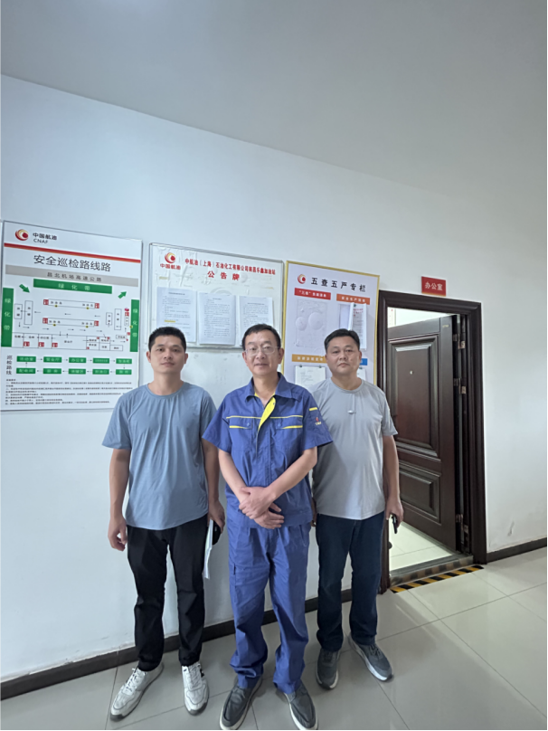 d679eaf3894de7deadb851077729f918.png